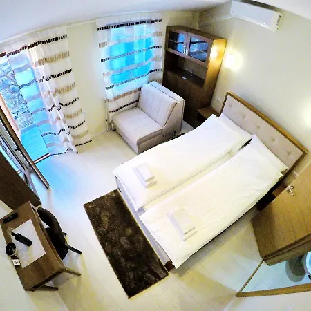 Vinopolis Guest house *