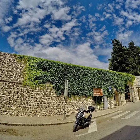 Vinopolis Guest house Trebinje